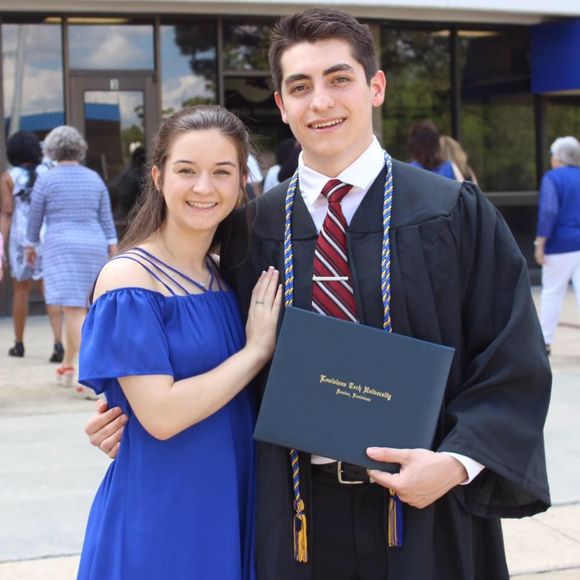 Meet your Posher, Carli - Picture 1 of 1